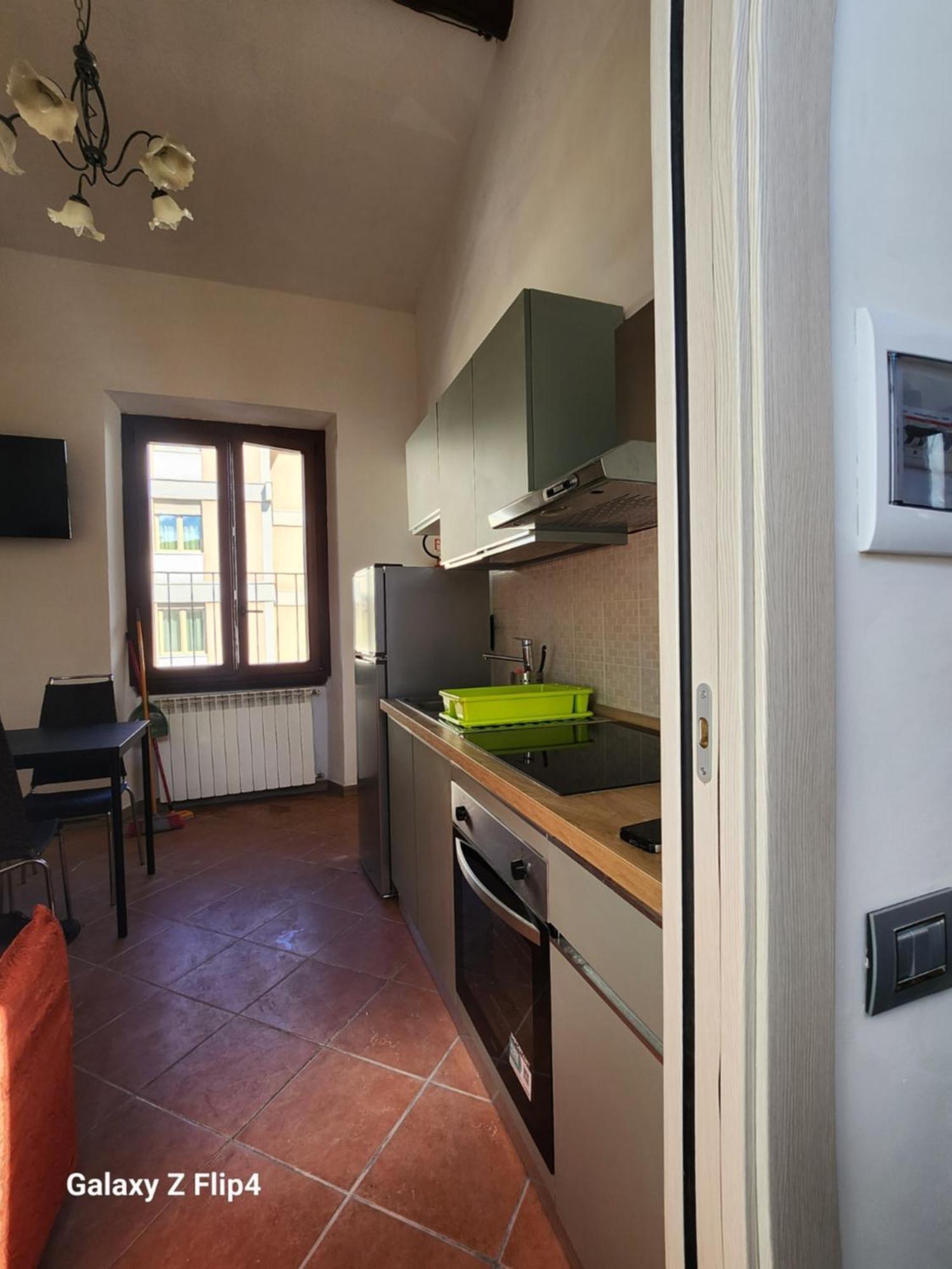 1000 Mt Far From Center - Dimora Leopolda Apartment *