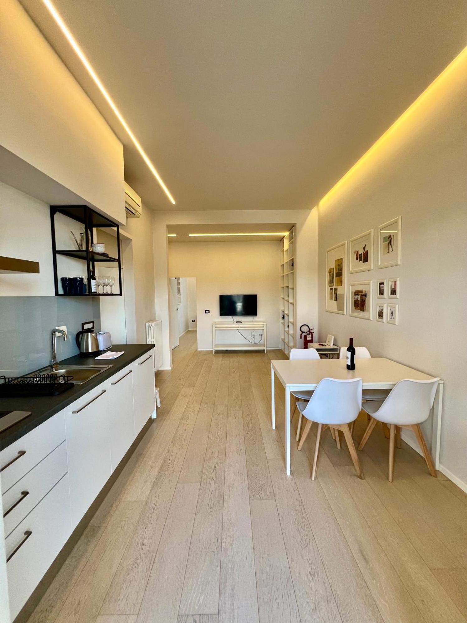 Modern Apartment *