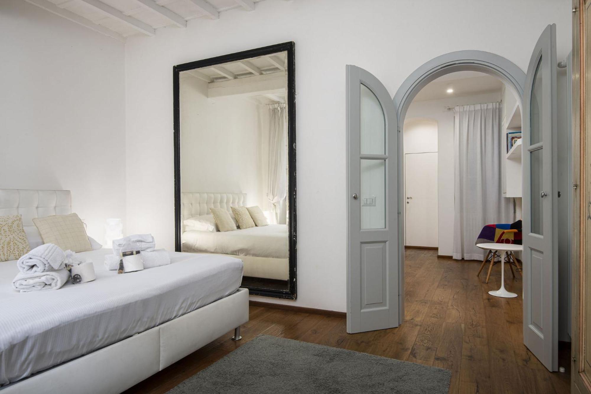 Unyca - Quiet And Living In Apartment Florence