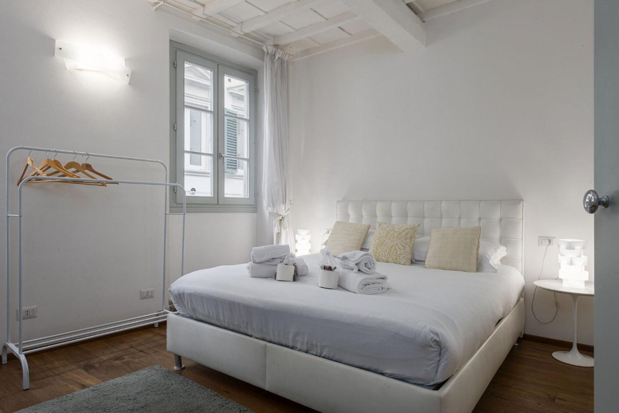 Unyca - Quiet And Living In Apartment Florence