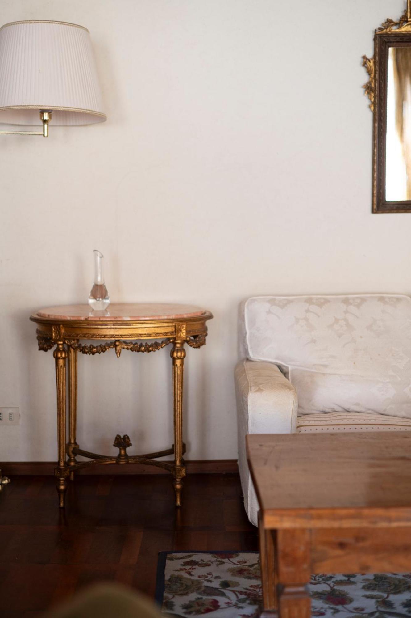 Guest house Caravaggio- Con Bagno Privato In Condiviso Oltrarno