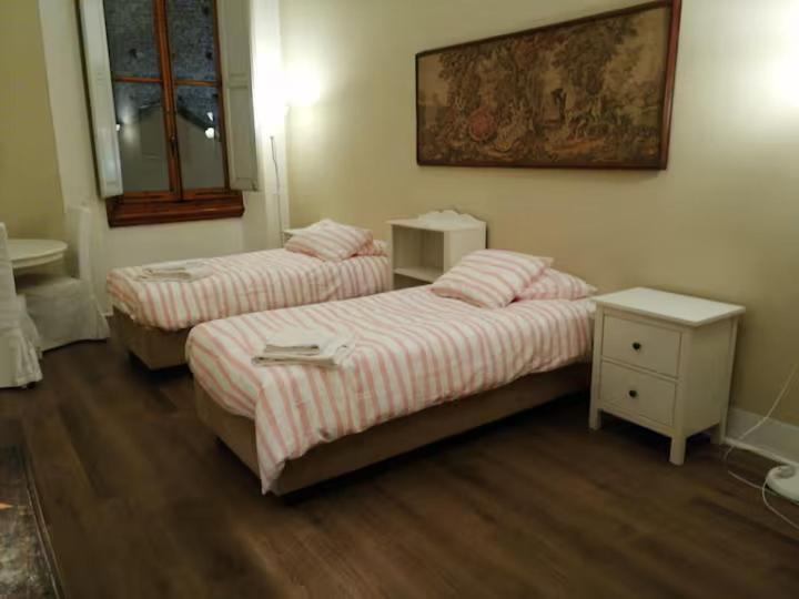 Dante Apartment *
