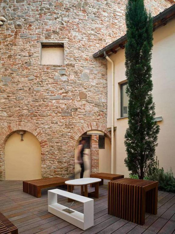 750 Eur - Unique Design 4 Bed Apartment Apartment Florence