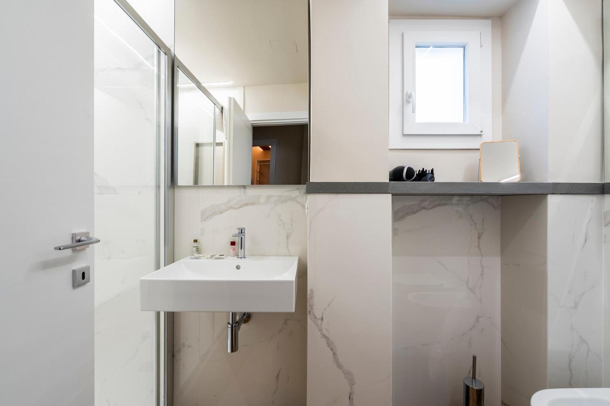 Guelfa 2 Bedrooms, Ac & Wi-fi Apartment *