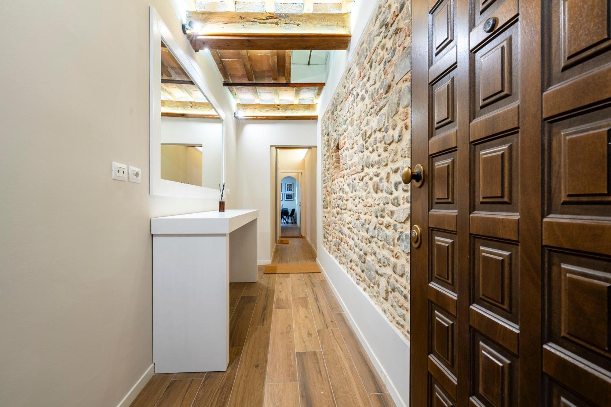 Guelfa 2 Bedrooms, Ac & Wi-fi * Florence