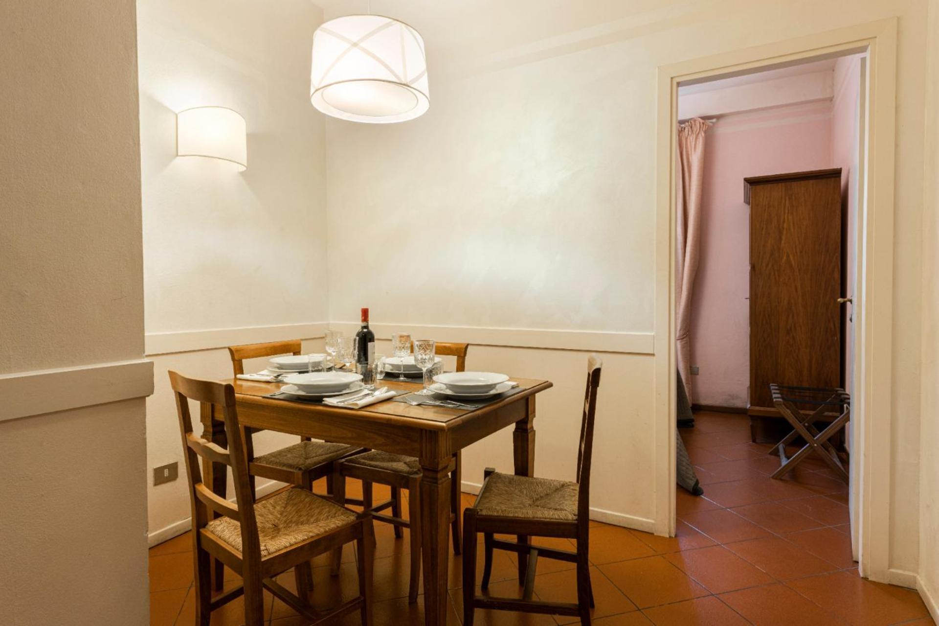 Apartment Florence- Ariento Bacco 3bdr San Lorenzo Florence
