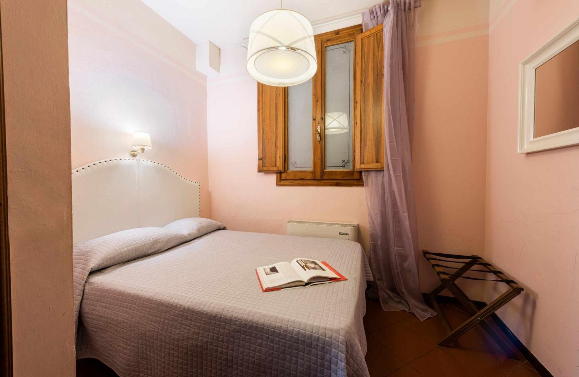 Apartment Florence- Ariento Bacco 3bdr San Lorenzo Florence