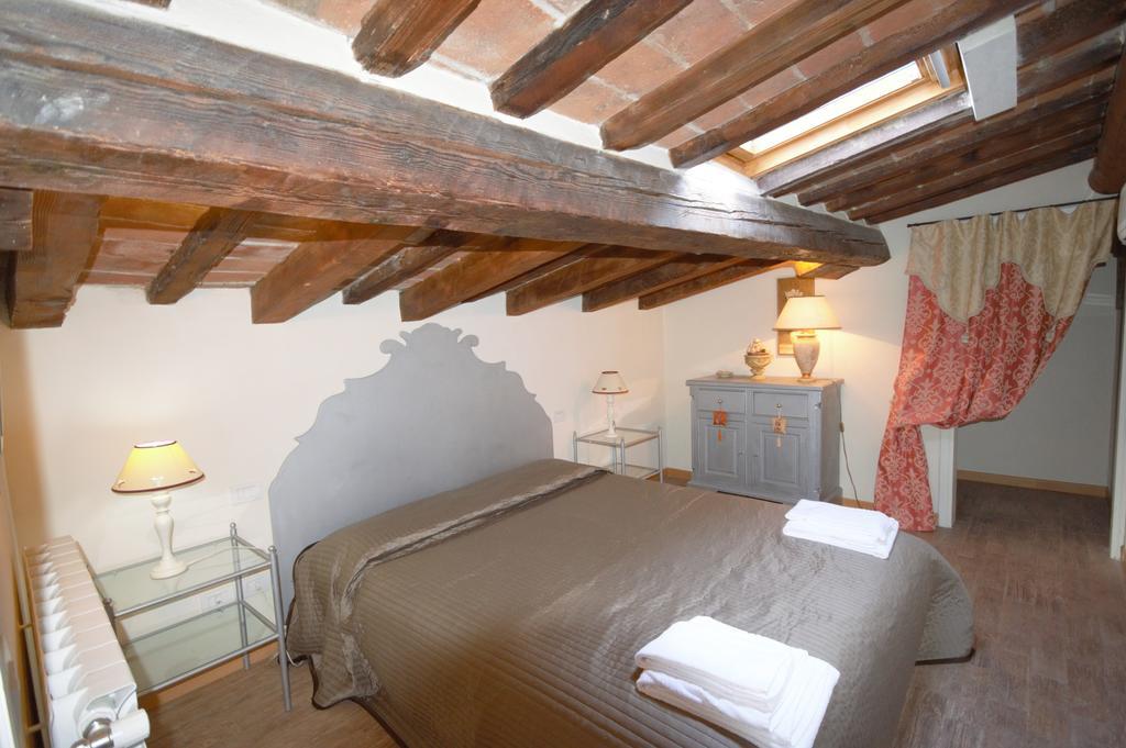 Sant'antonino Apartment *