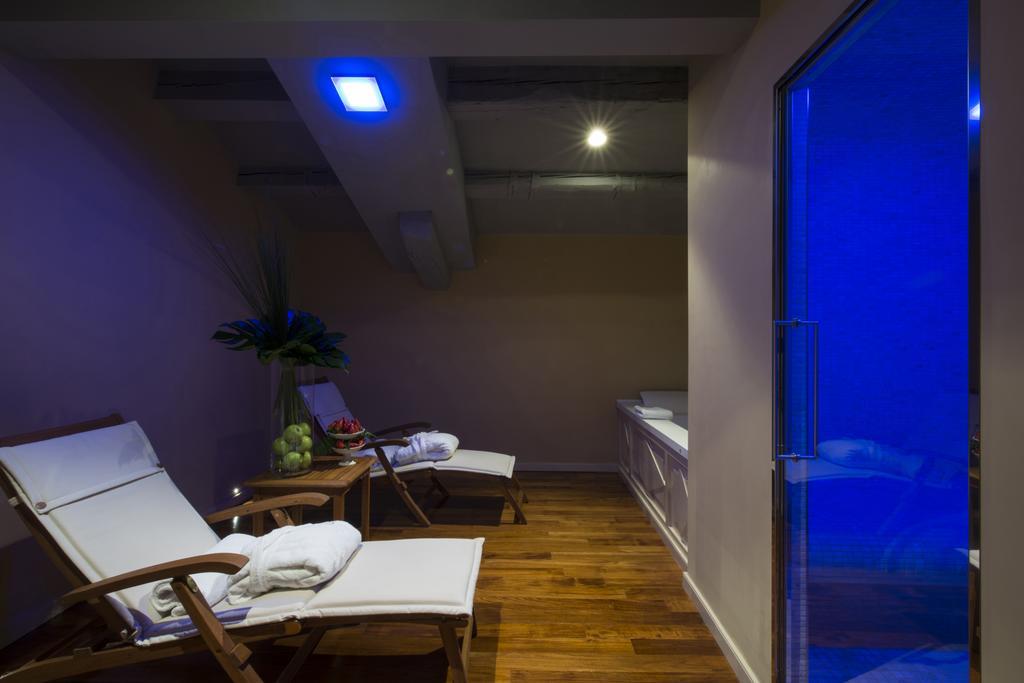 Bed & Breakfast Antica Torre Tornabuoni 4*