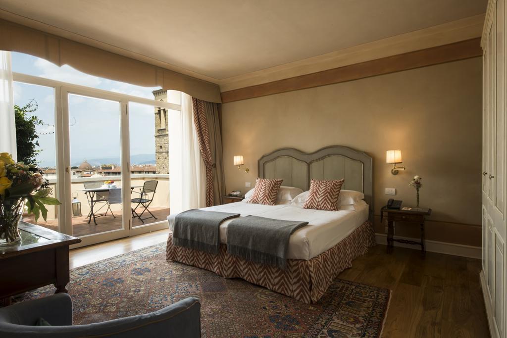 Antica Torre Tornabuoni Bed & Breakfast 4*
