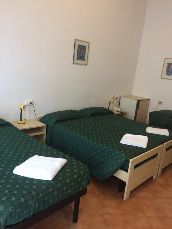Bodoni Hotel