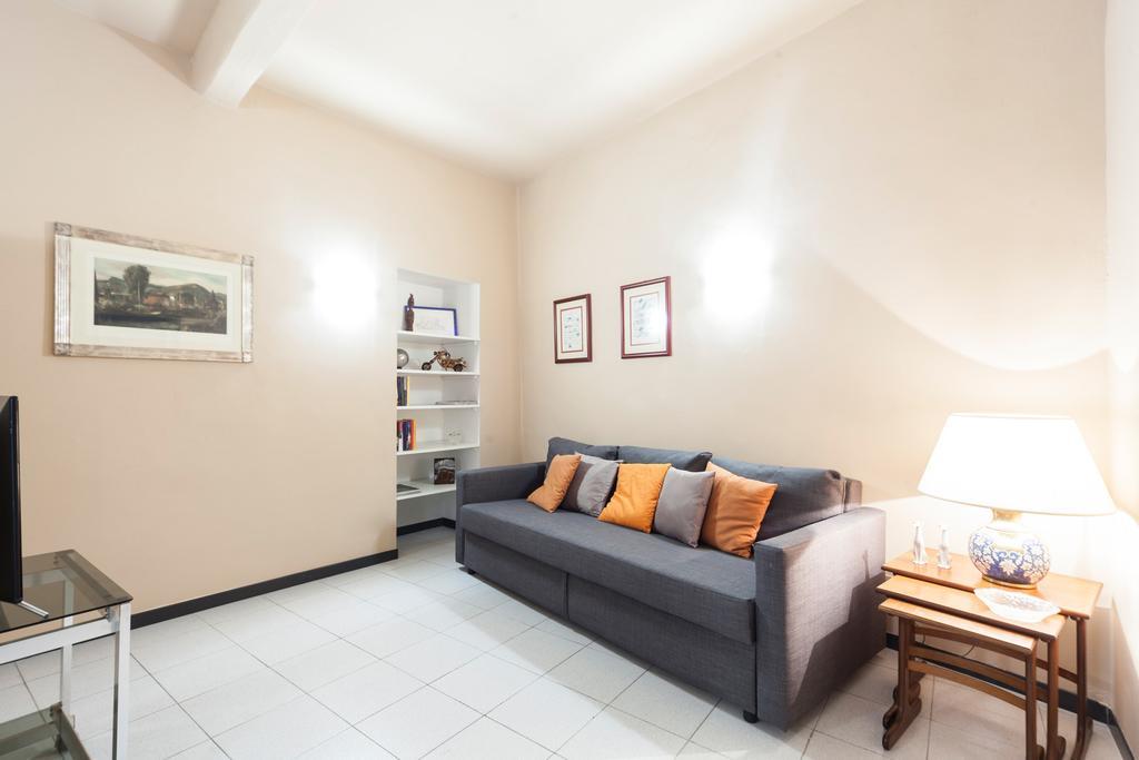 Borgo Albizi 3 * Florence
