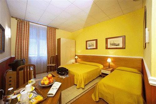 Residenza Manzoni Bed & Breakfast 3*