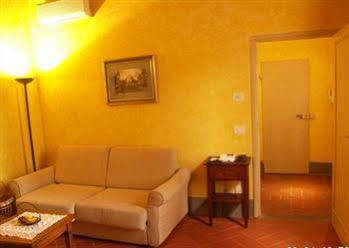 One World Apartments Hotel Florence