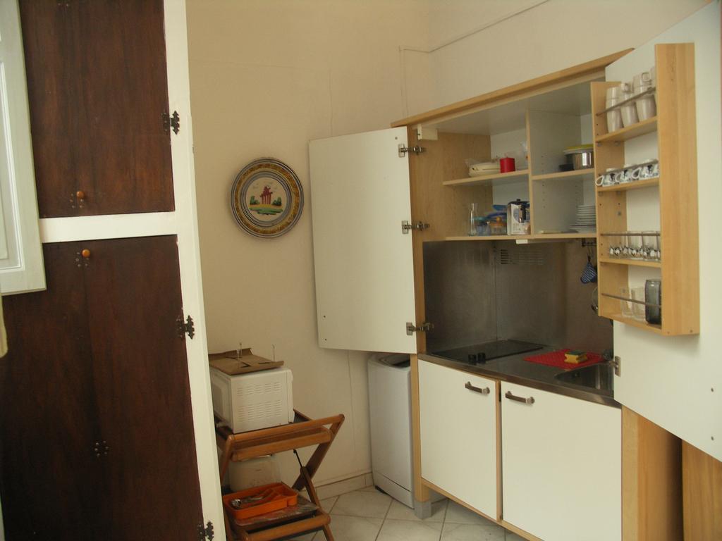 One World Apartments Hotel 3*