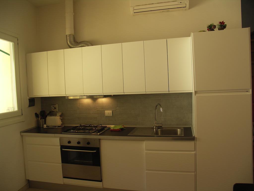 One World Apartments Hotel