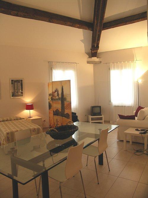 Hotel One World Apartments 3*