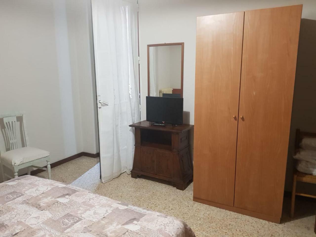 Sabatelli Bed And Car Guest house