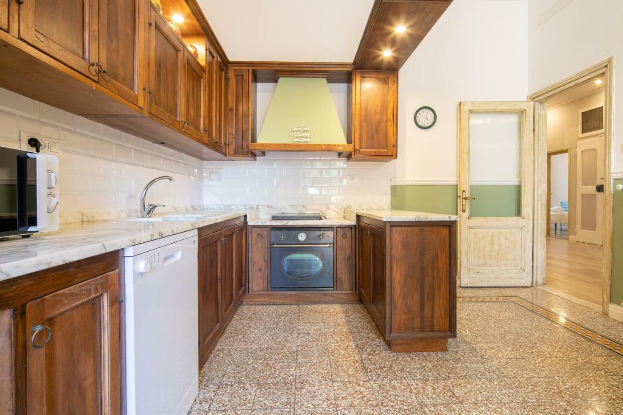 Santa Maria Novella 4 Bedrooms By Mmega Appartement