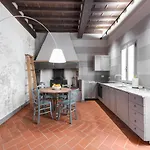 Santa Trinità Industrial Flat