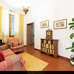 110 Sqm Apartment 6 Sleeps In Santa Croce