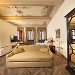 Palazzo Martellini Residenza D\'Epoca