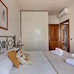 Guendalina Apartment By Mamo Florence