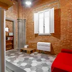 Florence Oltrarno Duplex Apartment