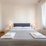 Belfiore2 1 Bedroom Apt By The Railways Station