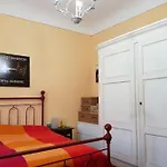 The Florentine House, Spontini 60