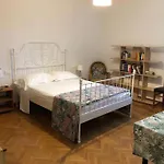Serragli House