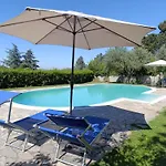 Appartamento Con Piscina In Villa