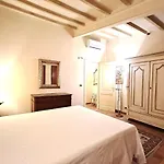 Mamma Mia Suite Garden & Rooftop