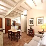 Mamma Mia Suite Garden & Rooftop