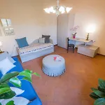 Apartments Florence - House In Florence Blue