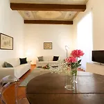 Apo2 Deluxe 2Bdr Family Apartment By Ponte Vecchio