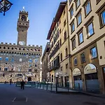 Signoria Apartment