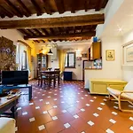 Borgo Pinti Apartment