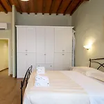 Santo Spirito Bright Flat By Mmega