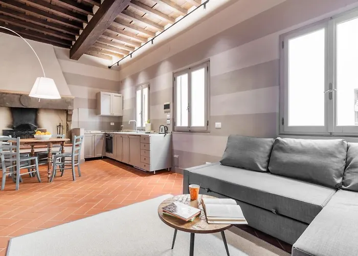 Santa Trinità Industrial Flat