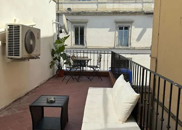 Mini Casa Con Terrazzo In Centro