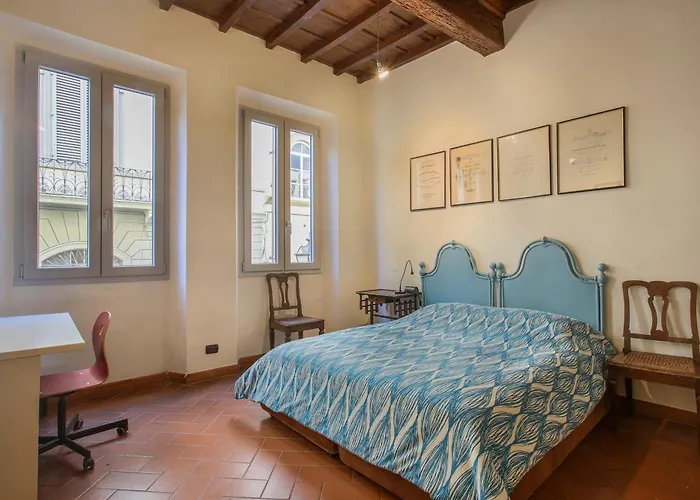 Classic Apartment 2 Steps From The Duomo