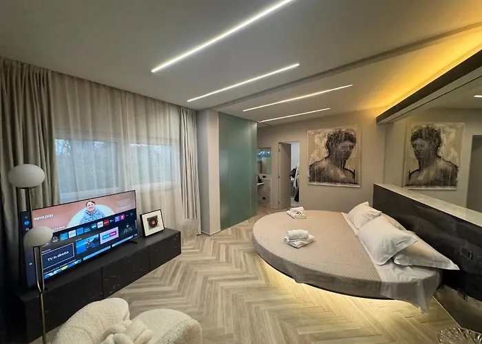 Florence Ercole Suite With Jacuzzi Pool