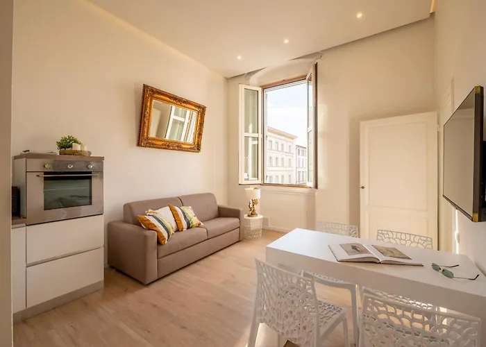 Golden House San Lorenzo