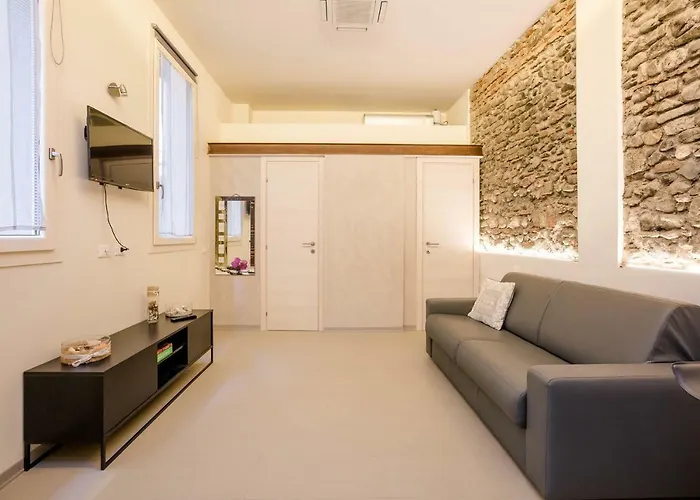 Leopolda Apartment