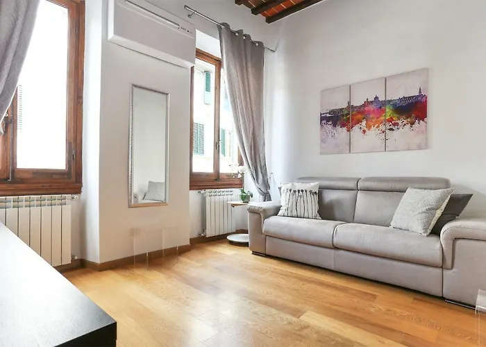 La Casa Di Lo, Bright Apartment San Lorenzo Mkt