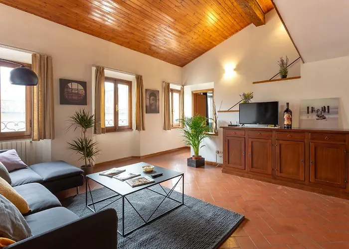 Via Ricasoli Apartment Next To Accademia