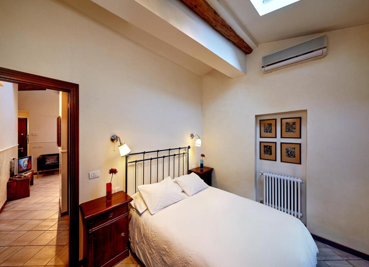 The Flora And Florian - The Feeling Of Touching The Duomo Apartment Florence