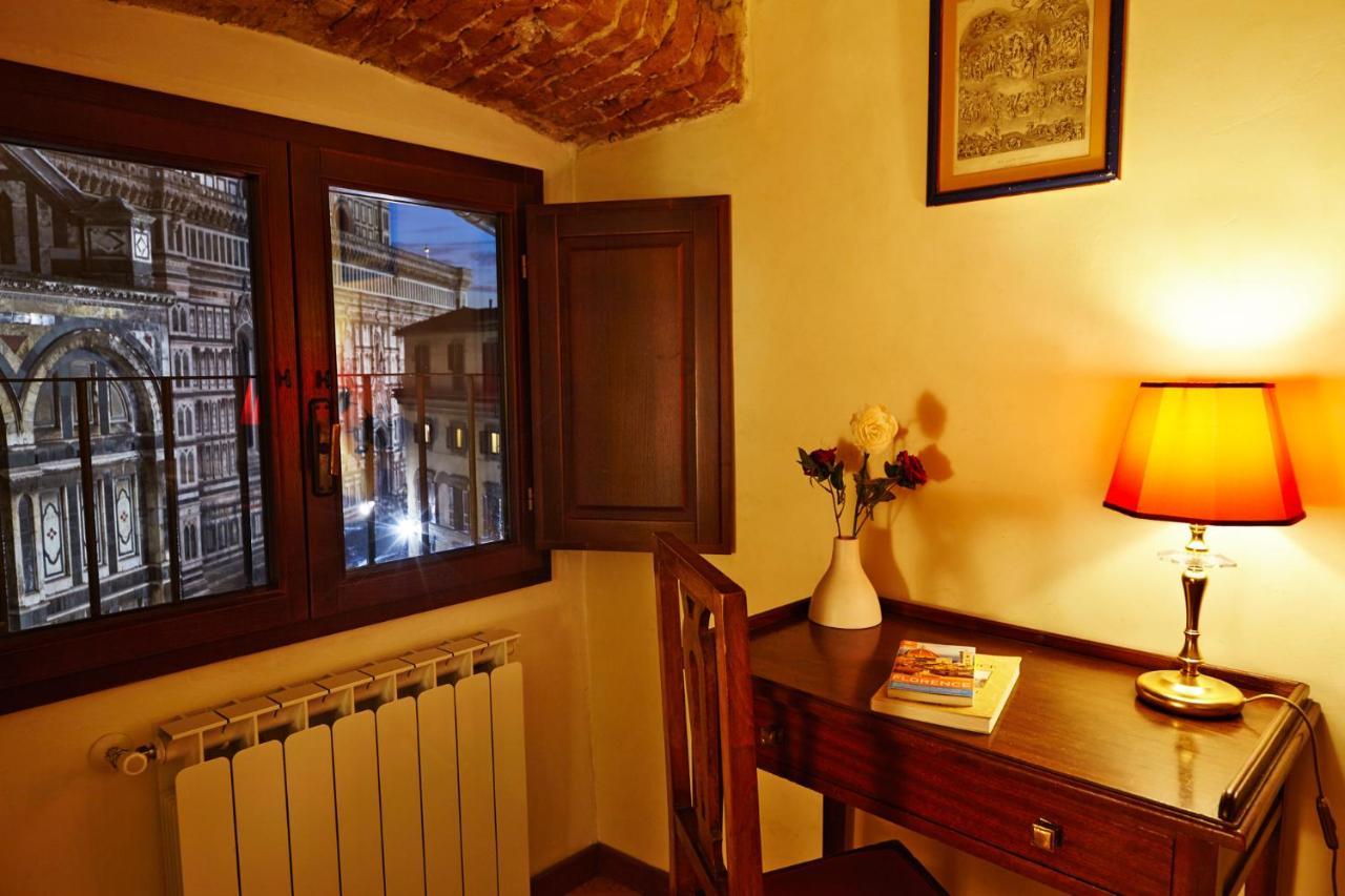 The Flora And Florian - The Feeling Of Touching The Duomo Apartment