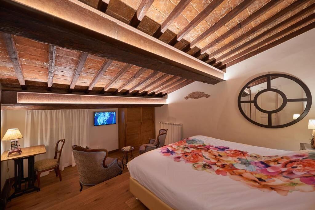 Apartment Art Pandolfini